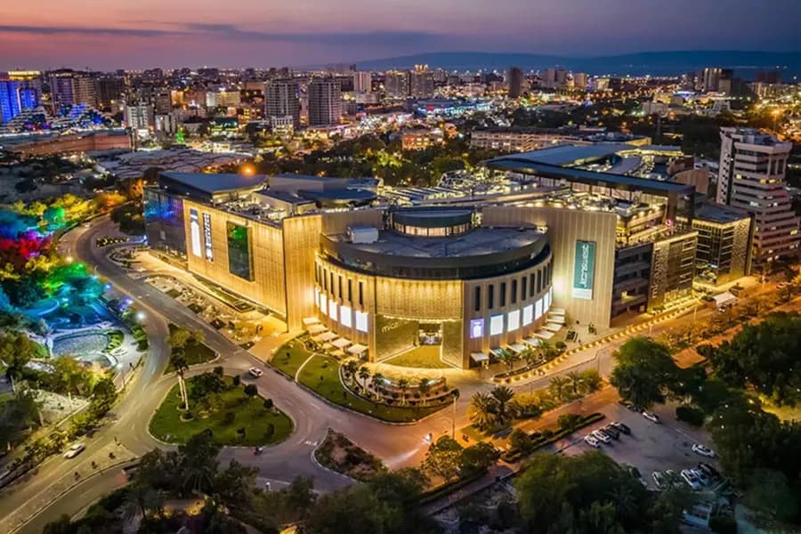 گردش یک روزه در مراکز خرید کیش