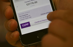سرویس جدید Zapp رقیب اپل پی در انگلستان