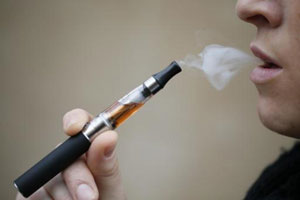 فروش و استفاده از سیگارهای الکترونیکی در انتاریو بر اساس قانون جدید محدود می‌‏شود