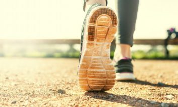 چگونه کفشی مناسب برای دویدن انتخاب کنیم