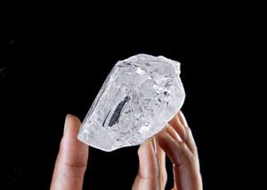 الماس ۷۰ میلیون دلاری به اندازه توپ تنیس حراج شد