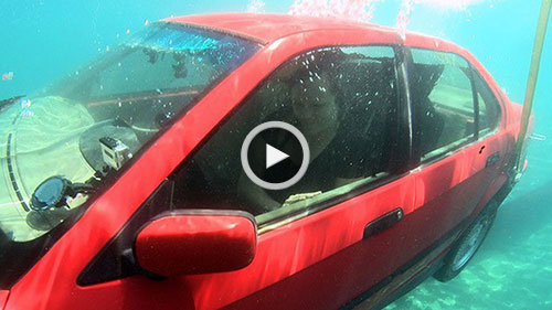 چگونه از اتومبیلی که غرق شده، خارج شویم؟ + ویدیو