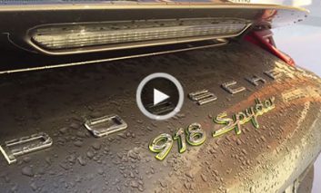 دریفت پورشه ۹۱۸ Spyder روی یخ + ویدیو