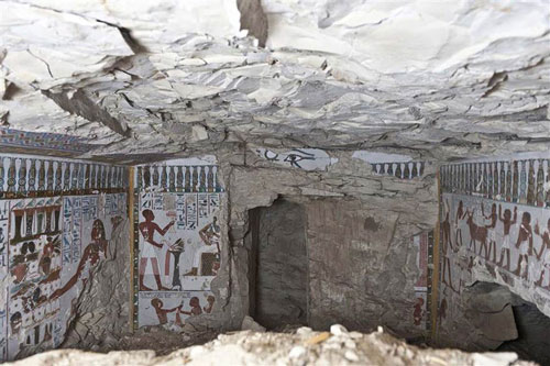 کشف مقبره ۳۰۰۰ ساله در الأقصر مصر