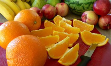 روزانه چند میوه بخوریم؟