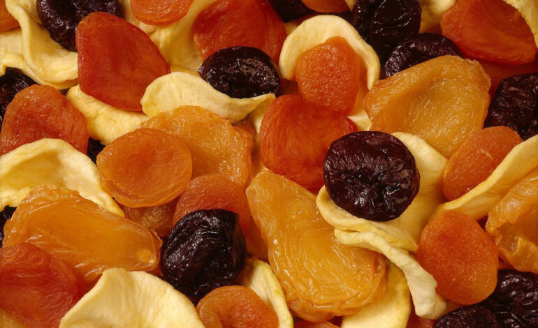 آیا میوه خشک همان خصوصیات میوه تازه را دارد؟