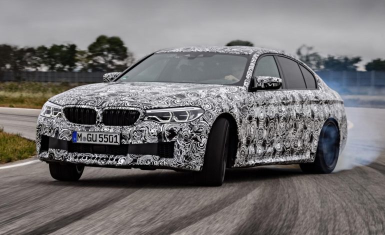 BMW M5 جدید خودرویی چهارچرخ محرک است که می‌تواند دریفت بکشد