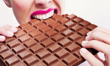 چطور شکلات بخوریم و چاق نشویم؟!