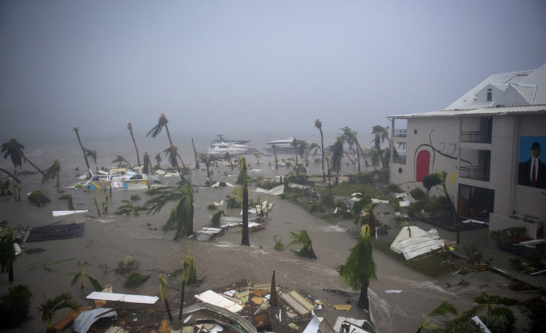 طوفان ایرما سنت مارتین را در هم کوبید