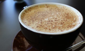 قهوه وانیلی با شکلات سفید
