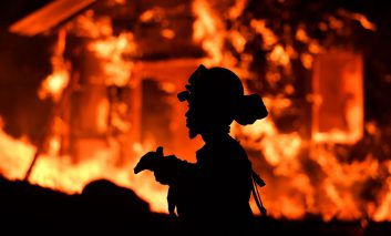گزارش تصویری از آتش ویرانگر کالیفرنیا