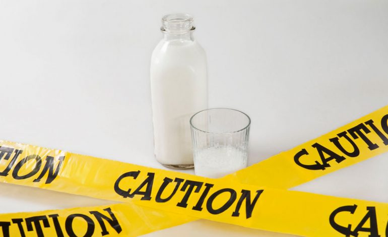 خطرات و عوارض جانبی مصرف شیر بدون لاکتوز