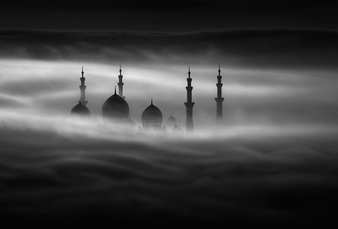 ابوظبی در مه