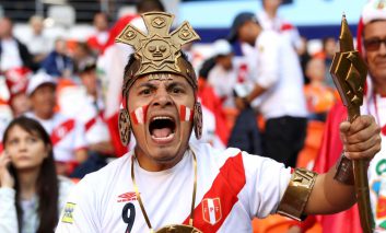 یک جام و یک جهان: دانمارک - پرو