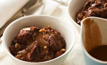 طرز تهیه پودینگ گردو و شکلات