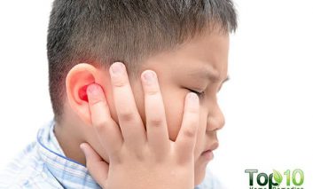 گوش کودکتان درد می‌کند؟ می‌توانید به راحتی درمانش کنید