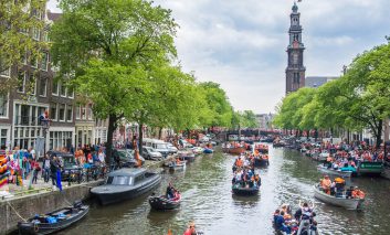 سفر به سرزمین گل‌ها، آمستردام در یک روز