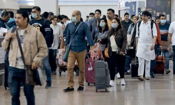 ممنوعیت ورود مسافران ایرانی به کشورهای همسایه در اثر کرونا