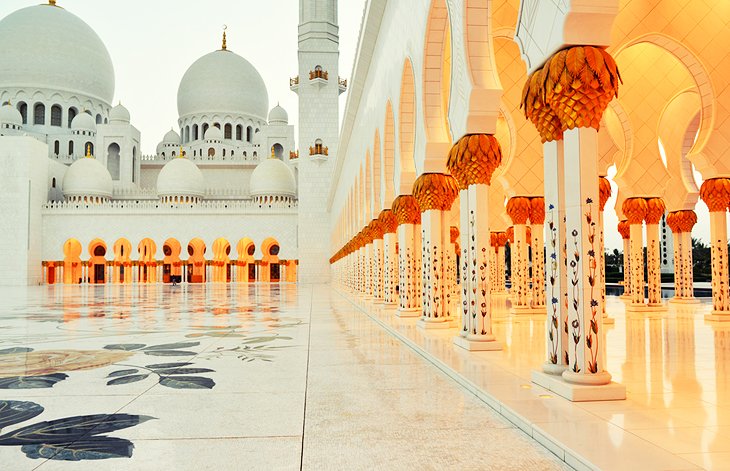 Visit the Sheikh Zayed Grand Mosque