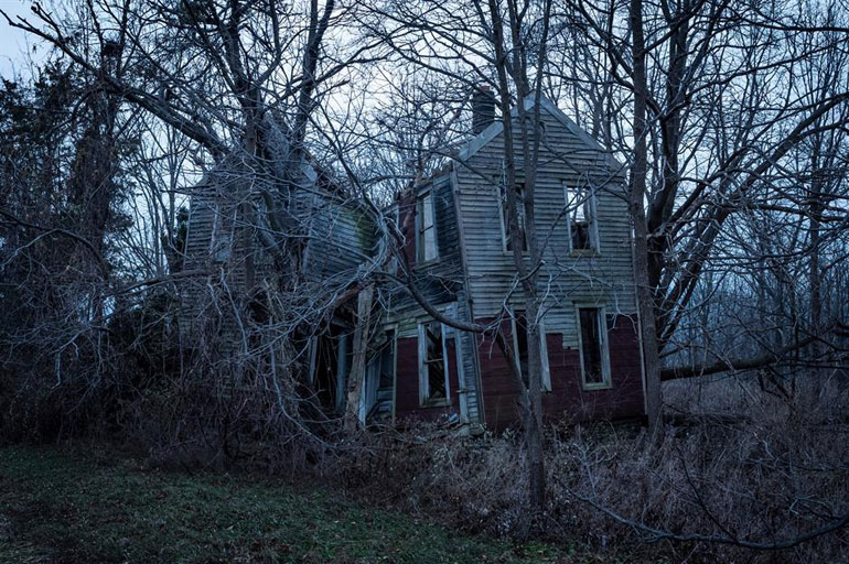 Abandoned farmhouse, Seneca Lake, New York