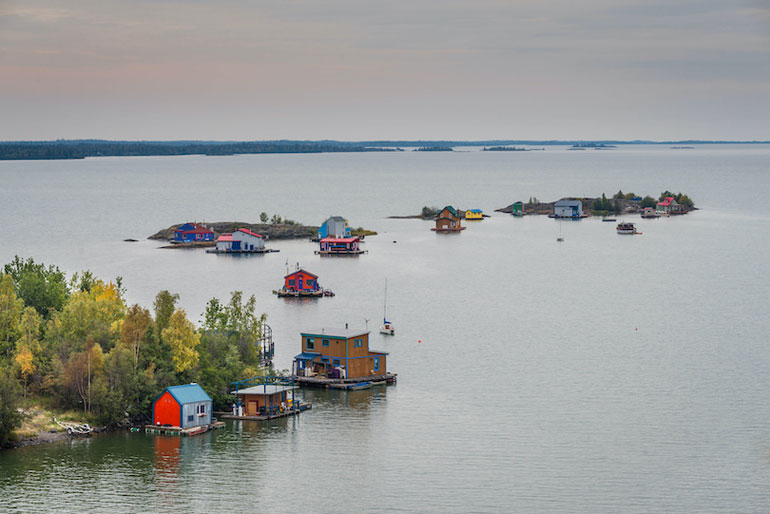 Great Slave Lake (27,000 km2)