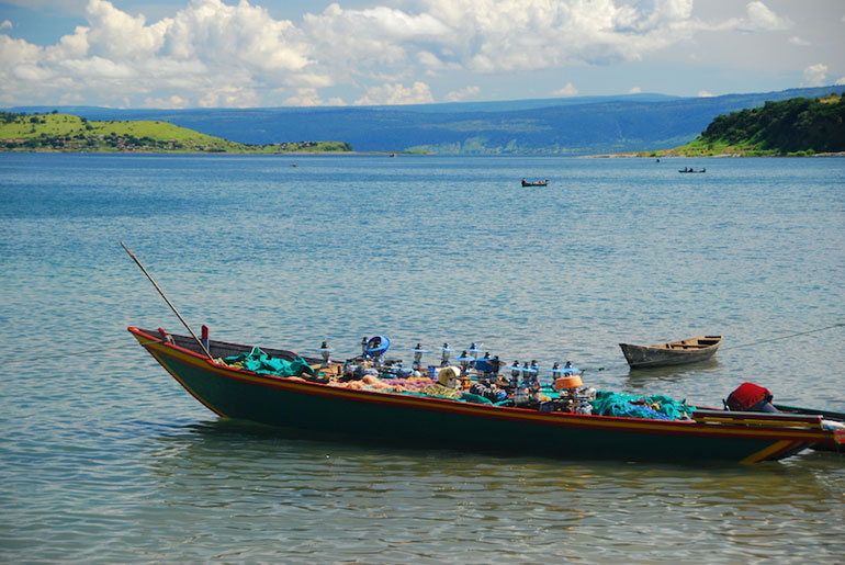 Lake Tanganyika (32,600 km2)