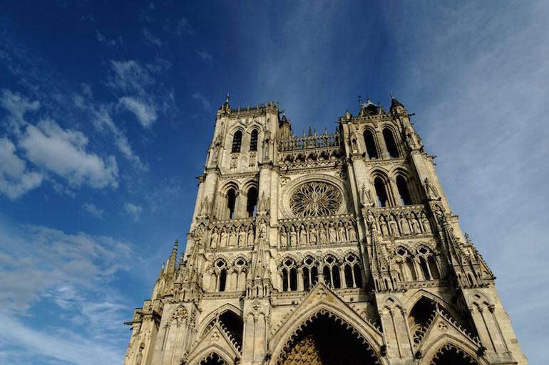 Amiens Cathedral ویژگی های کلیسای جامع آمیان