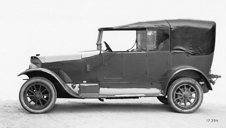 مرسدس-بنز نایت ۴۵/۱۶، اولین ماشینی بود که در کارخانه زیندلفینگن تولید شد