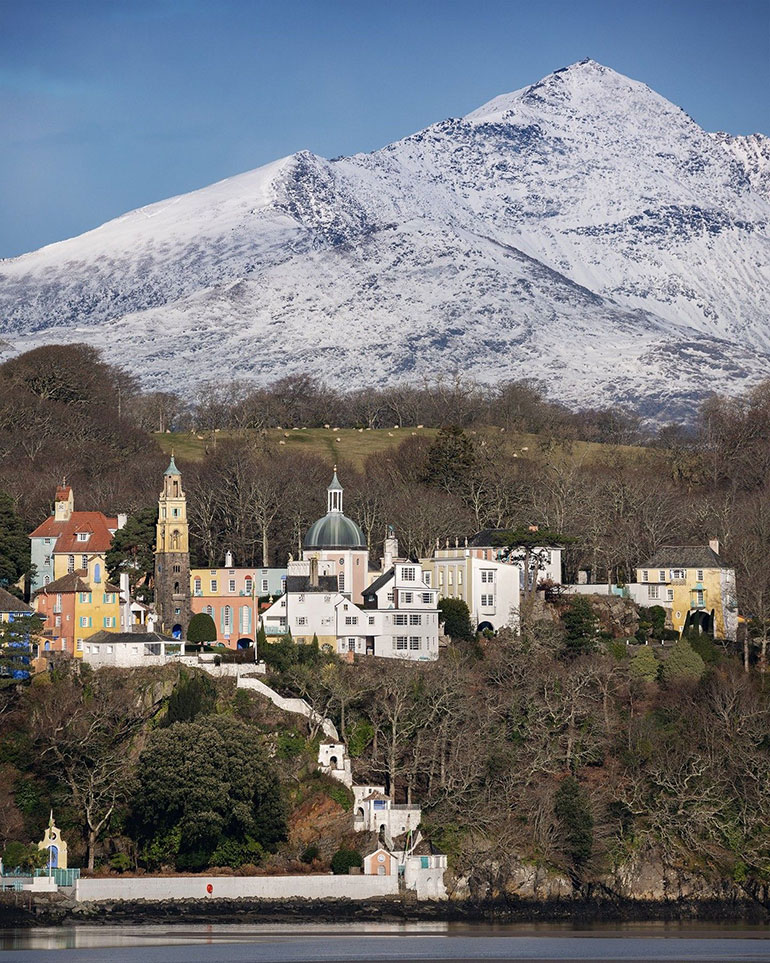 Wales: Hike Mount Snowdon for stunning views