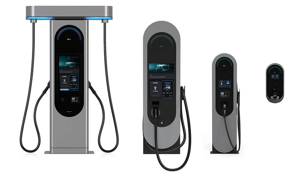 سری شارژرهای خودروی الکتریکی توسط ال‌جی الکترونیکس در ماه مه گذشته راه‌اندازی شد. (از سمت چپ) 200 کیلووات (سریع)، 100 کیلووات (سریع)، 7 کیلووات (آهسته)
