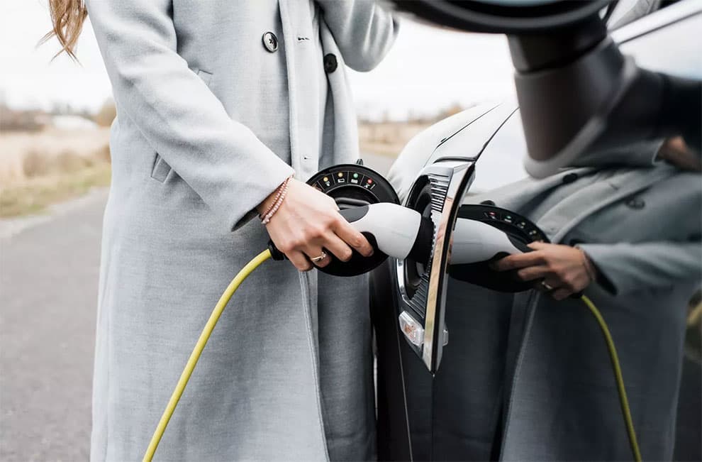 تبدیل خودروی بنزینی شما به برقی