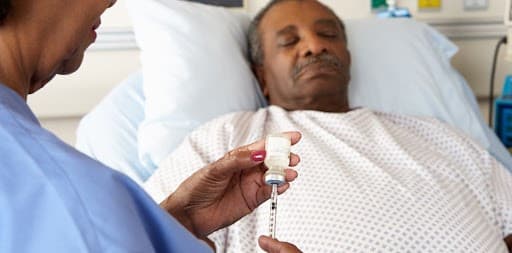 چرا خدمات پرستاری در منزل تهران شبانه روزی بهترین انتخاب است؟