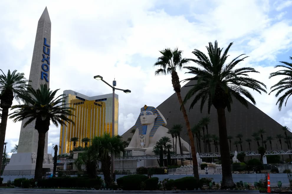 Fujifilm-X-T30-III-sample-photos-Luxor