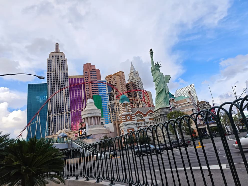 Poco-F8-Ultra-camera-samples-NYNY