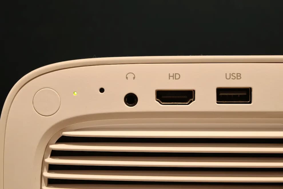 Wanbo-Vali-1-review-ports