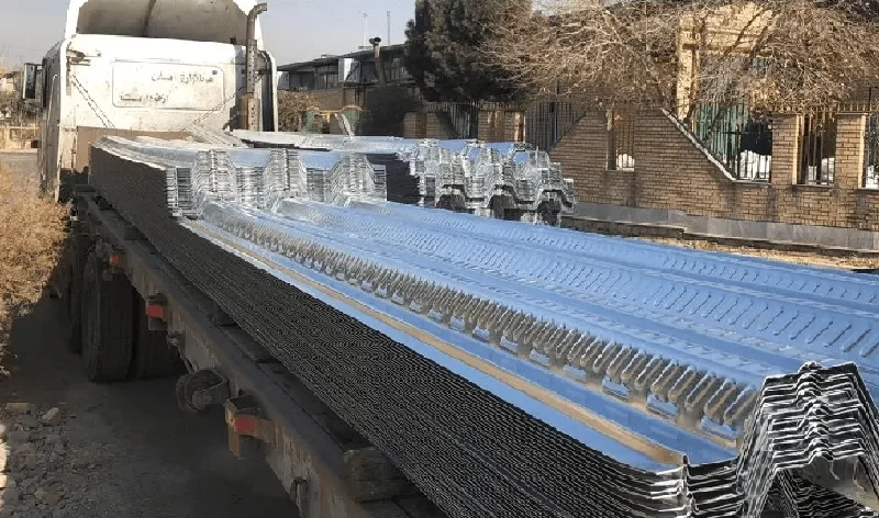استانداردهای بین‌المللی و ملی در تولید مقاطع و اتصالات فلزی